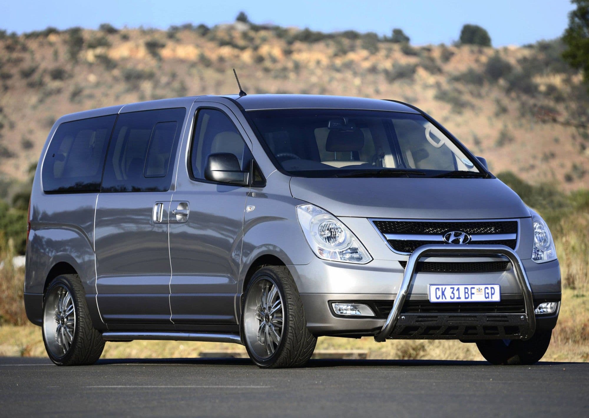 Hyundai H1 — Van vehicle